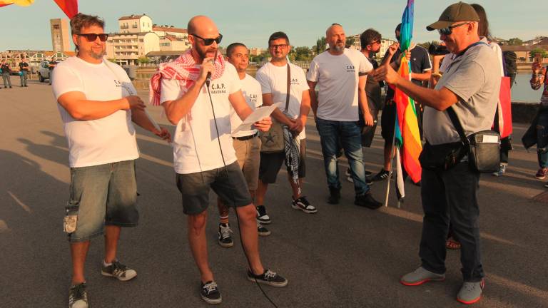 Ravenna. In darsena la protesta contro il traffico di armi FOTOGALLERY FIORENTINI
