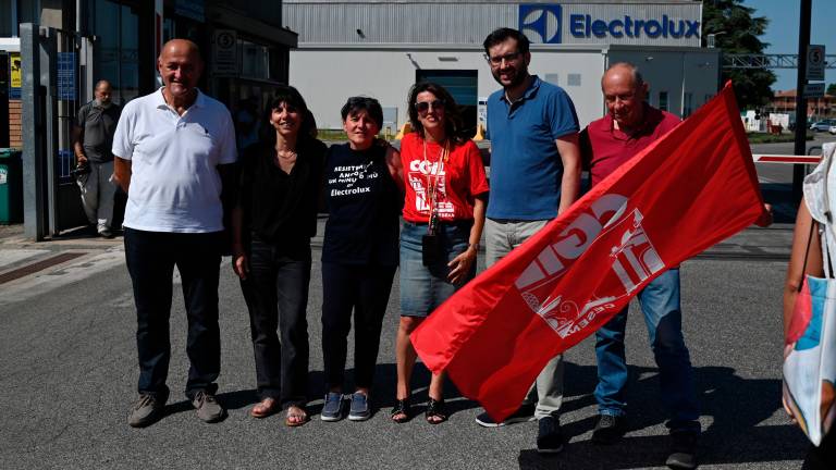 Forlì, Conte ai cancelli dell’Electrolux e ai Romiti FOTOGALLERY