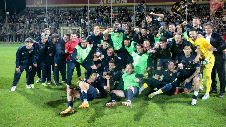 La festa giallorossa dopo il passaggio del turno col Cittadella: ora tocca alla Salernitana
