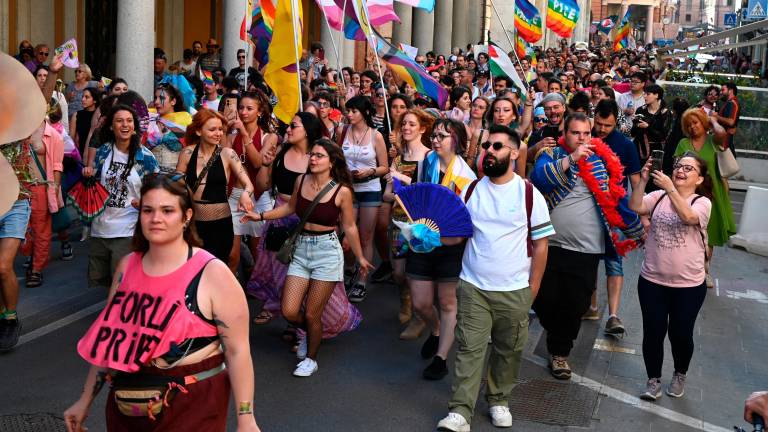 Forlì Pride, un lungo corteo arcobaleno FOTOGALLERY