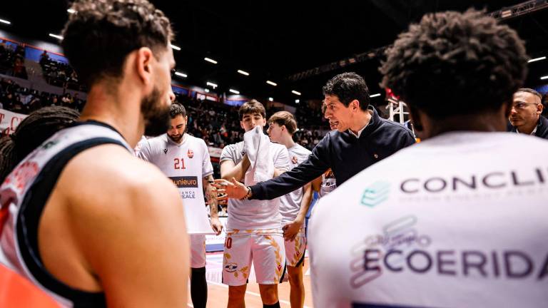 Un time out del tecnico biancorosso Antimo Martino