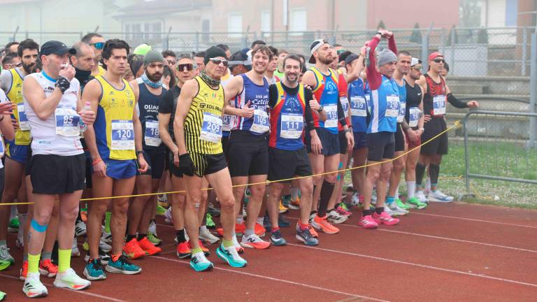 Podismo, una marea colorata al via della “Attraverso Cesenatico” VIDEO GALLERY