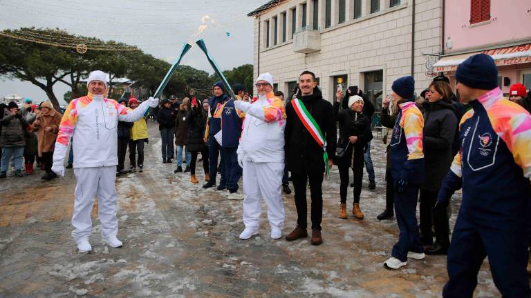La Fiaccola Olimpica lungo le strade di Cesenatico - VIDEO GALLERY