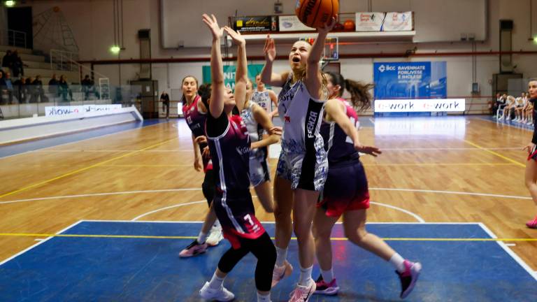 La E-Work soffre ma piega Umbertide (77-72) - Gallery