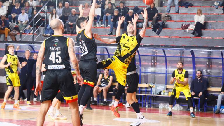 Virtus, l’era-Baldiraghi inizia con una pesante sconfitta (67-95) - Gallery
