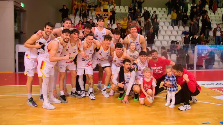 La grande festa dell’OraSì dopo il prezioso successo di sabato scorso con la Luiss foto massimo fiorentini