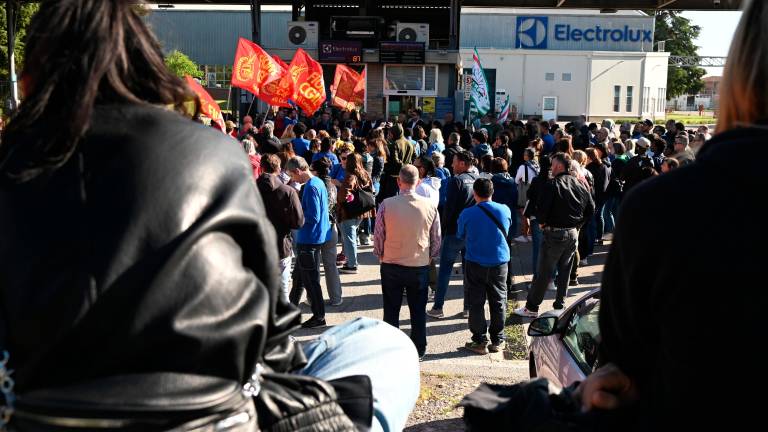 Forlì, crisi Electrolux, la Fiom mette nel mirino gli accordi con la concorrenza cinese