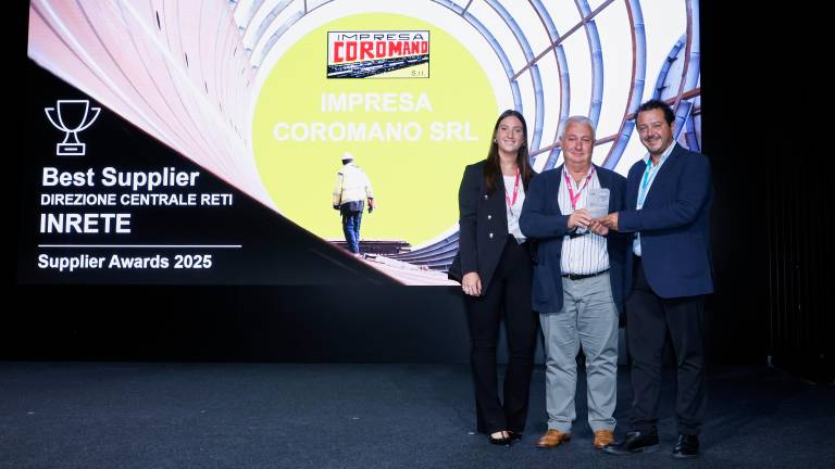 La consegna del premio all’azienda Coromano