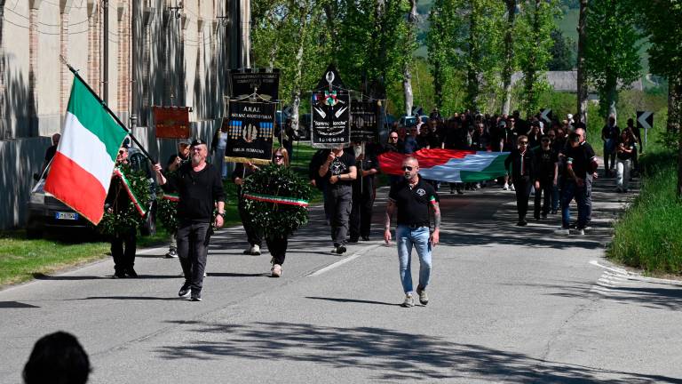 Predappio, 150 nostalgici per l’anniversario di Mussolini FOTOGALLERY