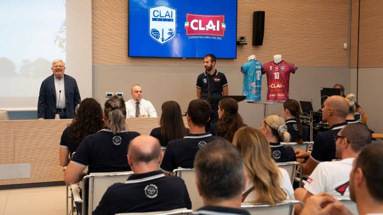 Volley A2 donne, la presentazione della Clai Imola a Villa La Babina