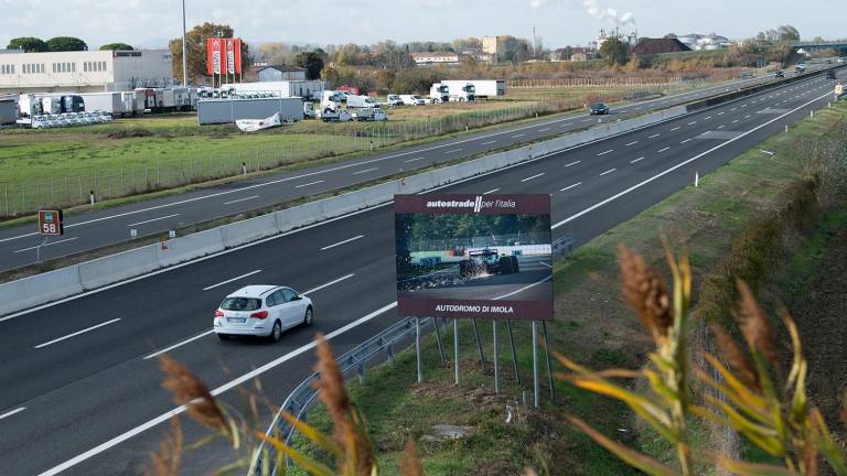 Autostrada A14: chiuso per una notte il tratto Castel San Pietro-Imola