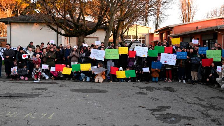Forlì, accorpamento con Ic 4: protesta di genitori e bambini a Villafranca FOTOGALLERY