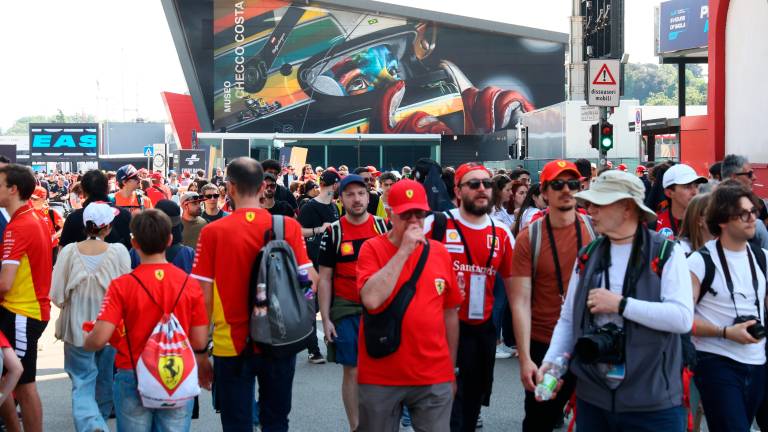 Il pubblico del Wec di domenica scorsa a Imola (foto mmph)