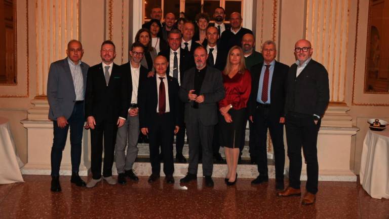 Rimini. Lucarelli fa il pieno a teatro per le vittime di reato