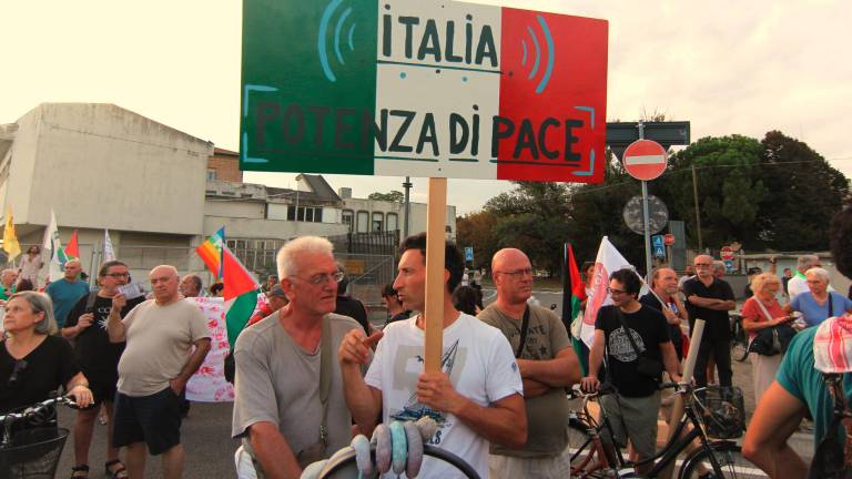 Ravenna. In darsena la protesta contro il traffico di armi FOTOGALLERY FIORENTINI