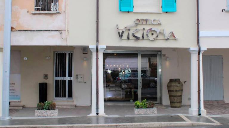 Gambettola, tentata effrazione all’Ottica Vision: «È la tredicesima volta»