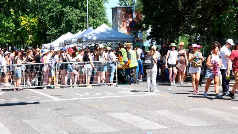Imola, il pubblico di Cremonini è già arrivato in città GALLERY MMPH