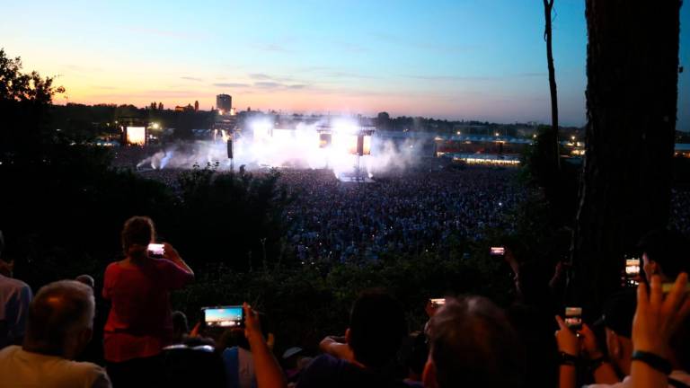 Imola, Cremonini: “Questa è la Woodstock della Romagna” GALLERY