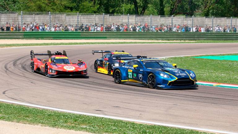 Imola Wec, gli applausi per Kimi Antonelli, il tifo e l’emozione in autodromo il giorno della gara Gallery FOTO MMPH