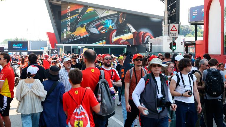 Imola Wec, gli applausi per Kimi Antonelli, il tifo e l’emozione in autodromo il giorno della gara Gallery FOTO MMPH