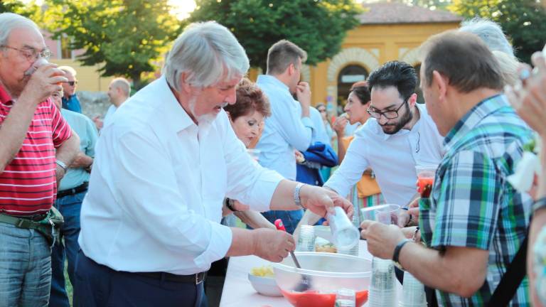 L’ex ministro del Lavoro Poletti tra Bubano e Cesena: “Faccio il volontario e curo frutteti e rose”