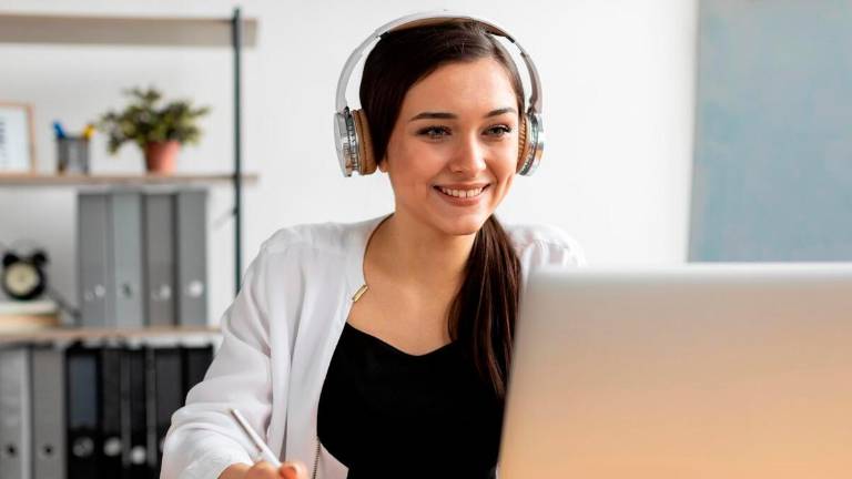 La formazione dei docenti: percorsi, punteggi e opportunità di carriera nel sistema scolastico italiano