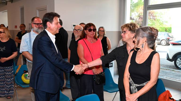 Forlì, Conte ai cancelli dell’Electrolux e ai Romiti FOTOGALLERY