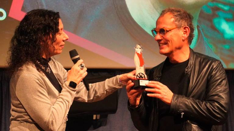 Rimini. Lo scrittore De Carlo “Felliniano nel mondo”