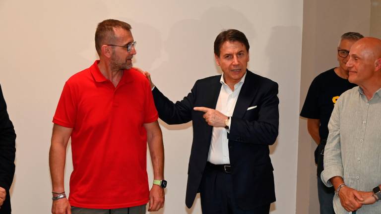 Forlì, Conte ai cancelli dell’Electrolux e ai Romiti FOTOGALLERY