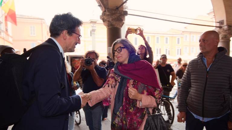 Il sindaco Alessandro Barattoni e Francesca Albanese (Fiorentini)