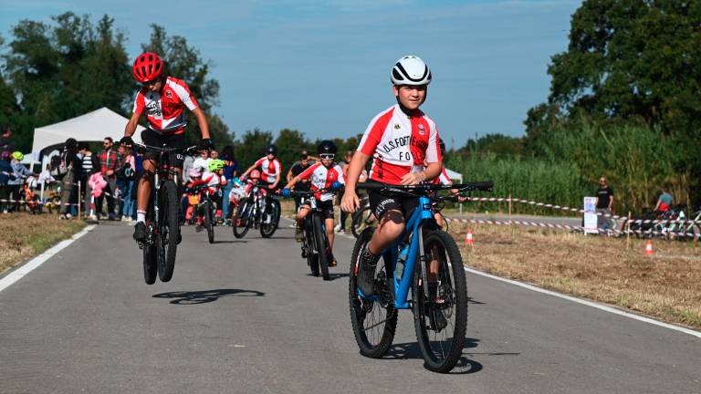 Giro in pista il giorno dell’inaugurazione del ciclodromo