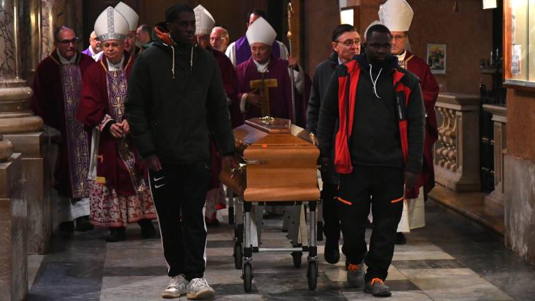 Forlì. Duomo gremito per l’ultimo saluto al vescovo emerito Vincenzo Zarri FOTOGALLERY