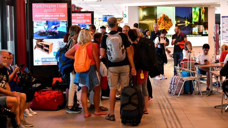 Comodo l’aereo da Forlì per Sicilia e Sardegna: crescita in doppia cifra per i passeggeri del 2023