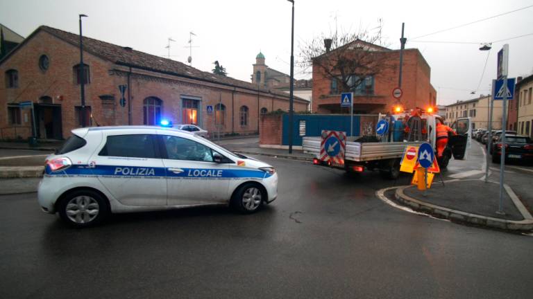 Ravenna, nuova rottura della rete idrica nel Borgo San Rocco: si rafforza l’ipotesi di un legame col terremoto e si rischia un altro stop all’erogazione dell’acqua - Gallery