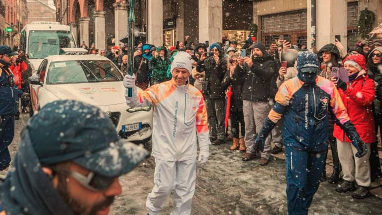 Cesena. La neve non spegne l’entusiasmo per la fiaccola olimpica. FOTOGALLERY Zanotti