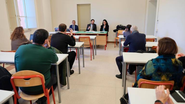Cesena, gli alunni della media Viale della Resistenza a Palazzo Mazzini Marinelli: come cambia il trasporto scolastico