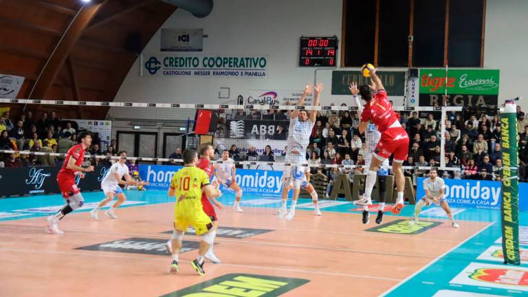 Un attacco di Hristiyan Dimitrov contro il muro a due di Pineto