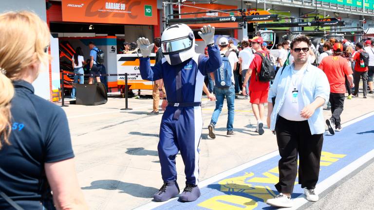 Imola, secondo giorno di Wec con una folla crescente di tifosi e domani Kimi Antonelli dà il via alla gara Gallery FOTO MMPH