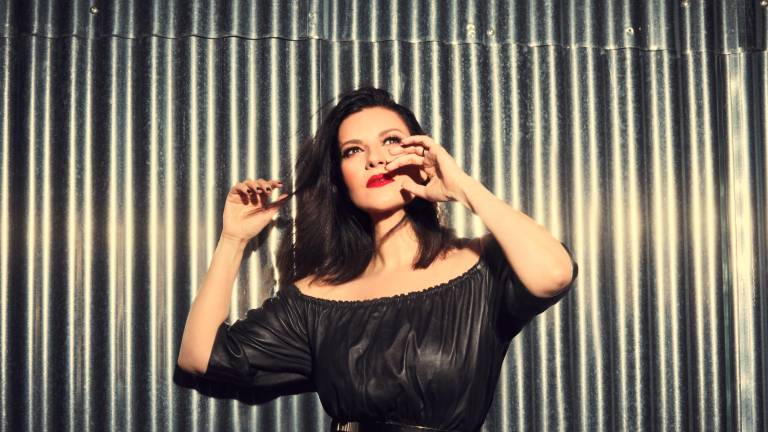 Laura Pausini regina ai Mondiali: canterà alla finalissima di New York
