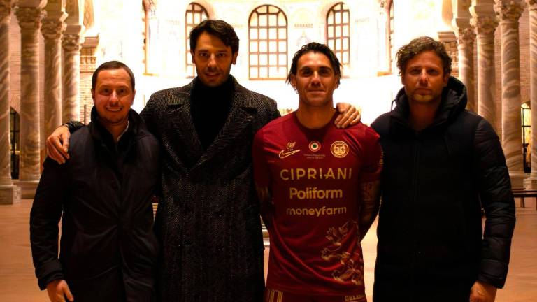 Da sinistra il dg Paolo Scocco, l’ad Mattia Baldassarre, Nicolas Viola e il diesse Davide Mandorlini