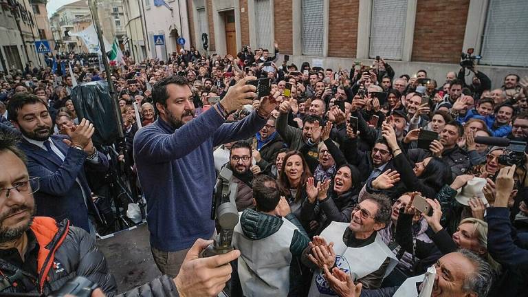 Salvini: Molestie degli Alpini a Rimini? Se qualcuno ha sbagliato è giusto che paghi, ma giù le mani dalla storia