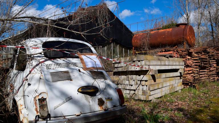 Faenza, chiede 500mila euro di fondi Pnrr per il fotovoltaico, ma l’area ha 70 tonnellate di rifiuti pericolosi e il contributo viene revocato - Gallery