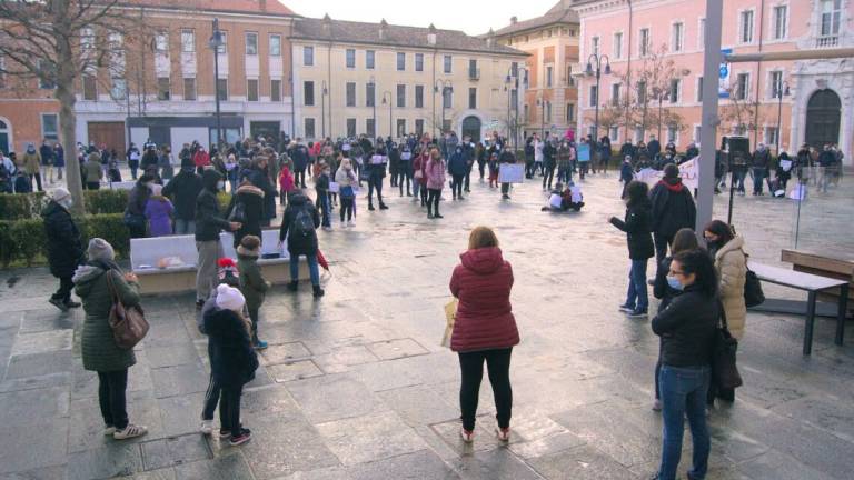 Ravenna, 330 nuovi casi di covid. Ma i no Dad scendono in piazza