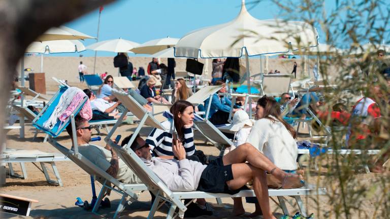 Rimini nel 2025 è tornata la regina delle località balneari per i pernottamenti: “Destagionalizzare funziona”