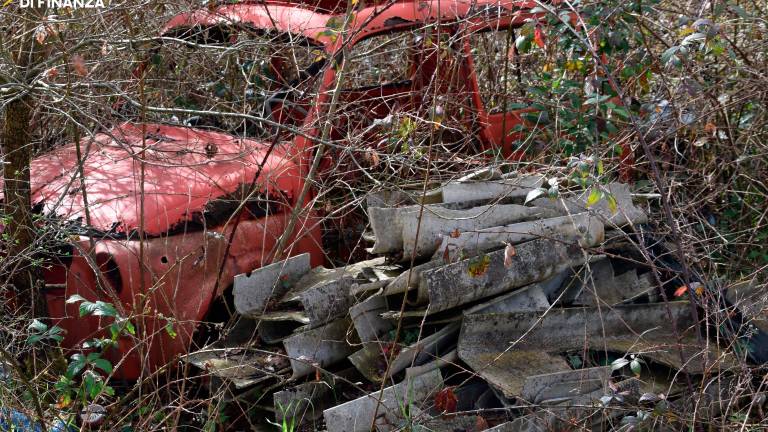 Faenza, chiede 500mila euro di fondi Pnrr per il fotovoltaico, ma l’area ha 70 tonnellate di rifiuti pericolosi e il contributo viene revocato - Gallery