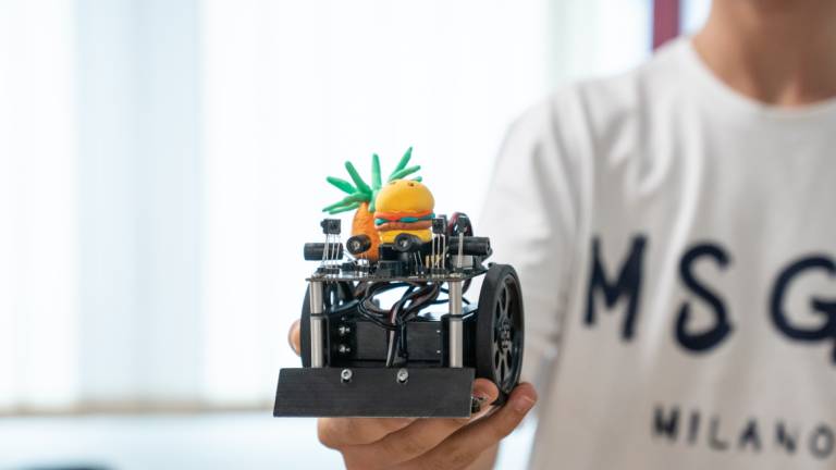 Giovani e competenze tecnologiche: Onit a Cesena lancia la sfida dei robot nelle scuole
