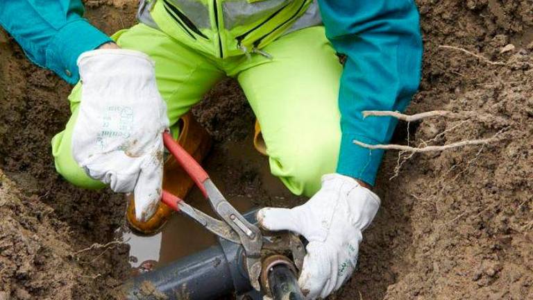 Lavori su una conduttura idrica
