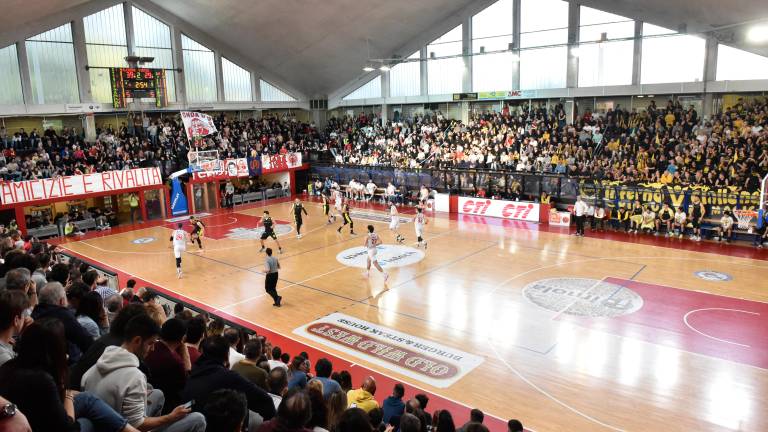 Il Pala Ruggi sarà comunque gremito per il derby anche di sabato (foto Mmph)