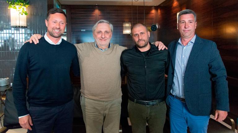 Filippo Lualdi, Nelson Nicolini, Luca Piccirilli, Fabio Ceschi, presidenti di Accademia Riminicalcio, Young Santarcangelo, Dea Rimini e River Delfini riuniti ieri per la presentazione (Morosetti)