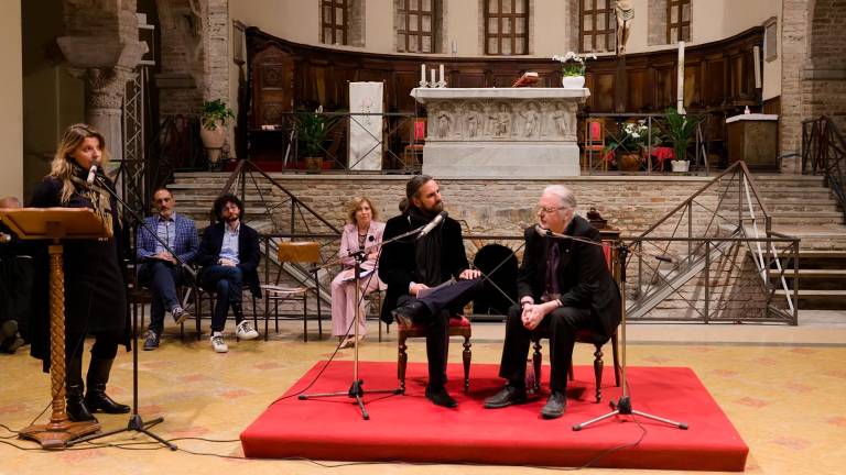 Il Nobel per la letteratura Jon Fosse a Ravenna riceve l’Alloro d’oro